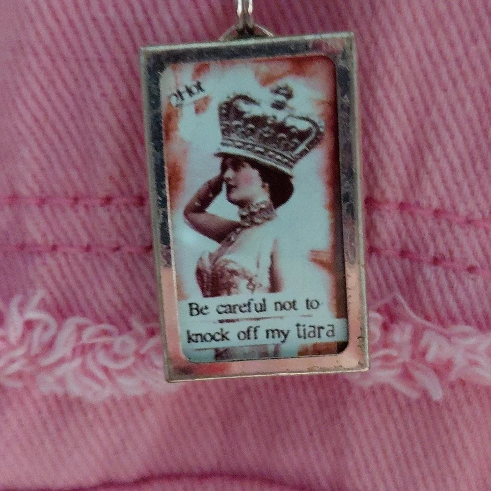 Artisan QUEEN BEE Brooch - Picture 3 of 6
